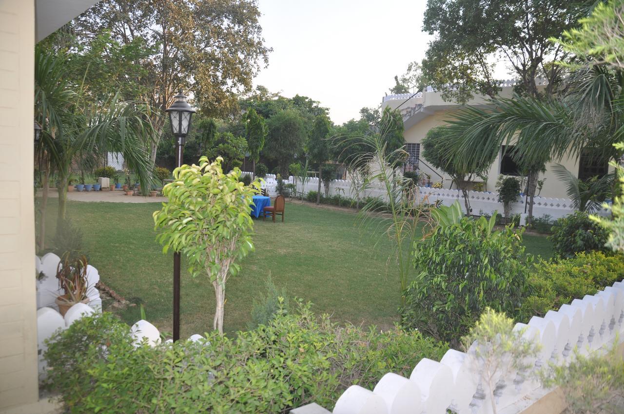 Hotel Eagle Nest Bharatpur Dış mekan fotoğraf