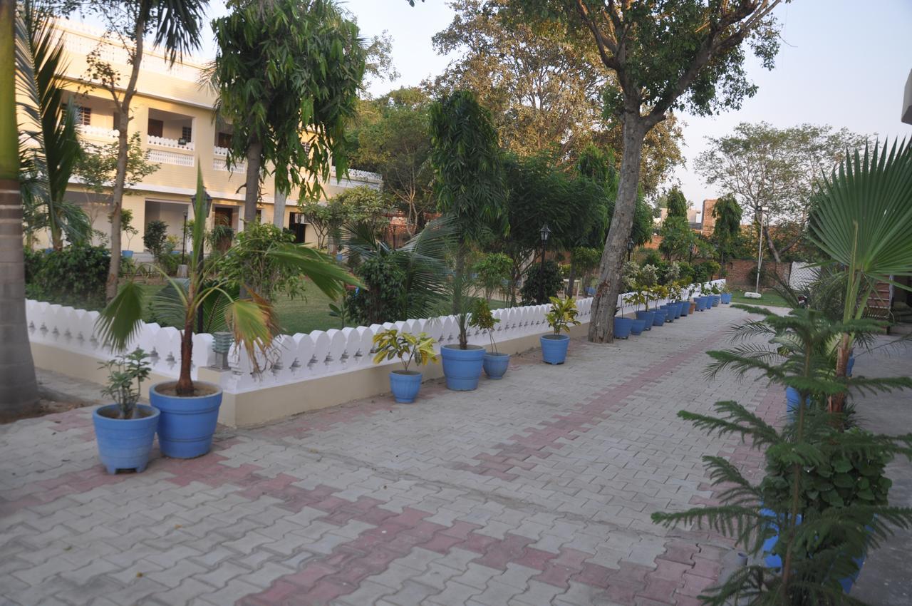 Hotel Eagle Nest Bharatpur Dış mekan fotoğraf