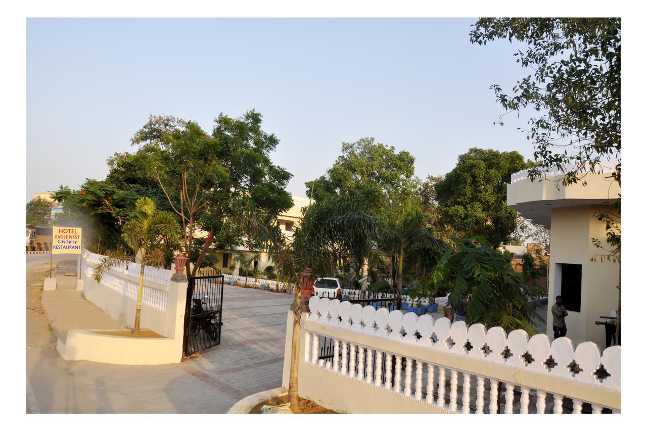 Hotel Eagle Nest Bharatpur Dış mekan fotoğraf